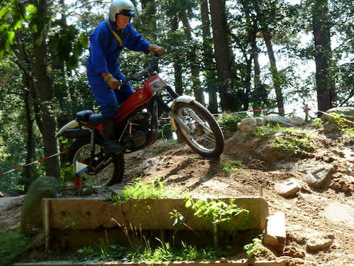 Walter Adams auf seiner Montesa Cota 348